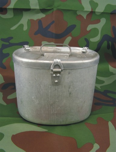 Altes aluminium feldgeschirr - aluminium,