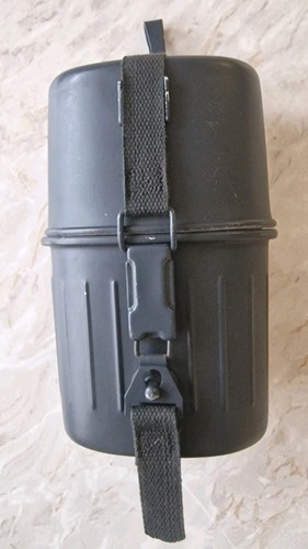 Militärisches feldgeschirr - militärisches, /